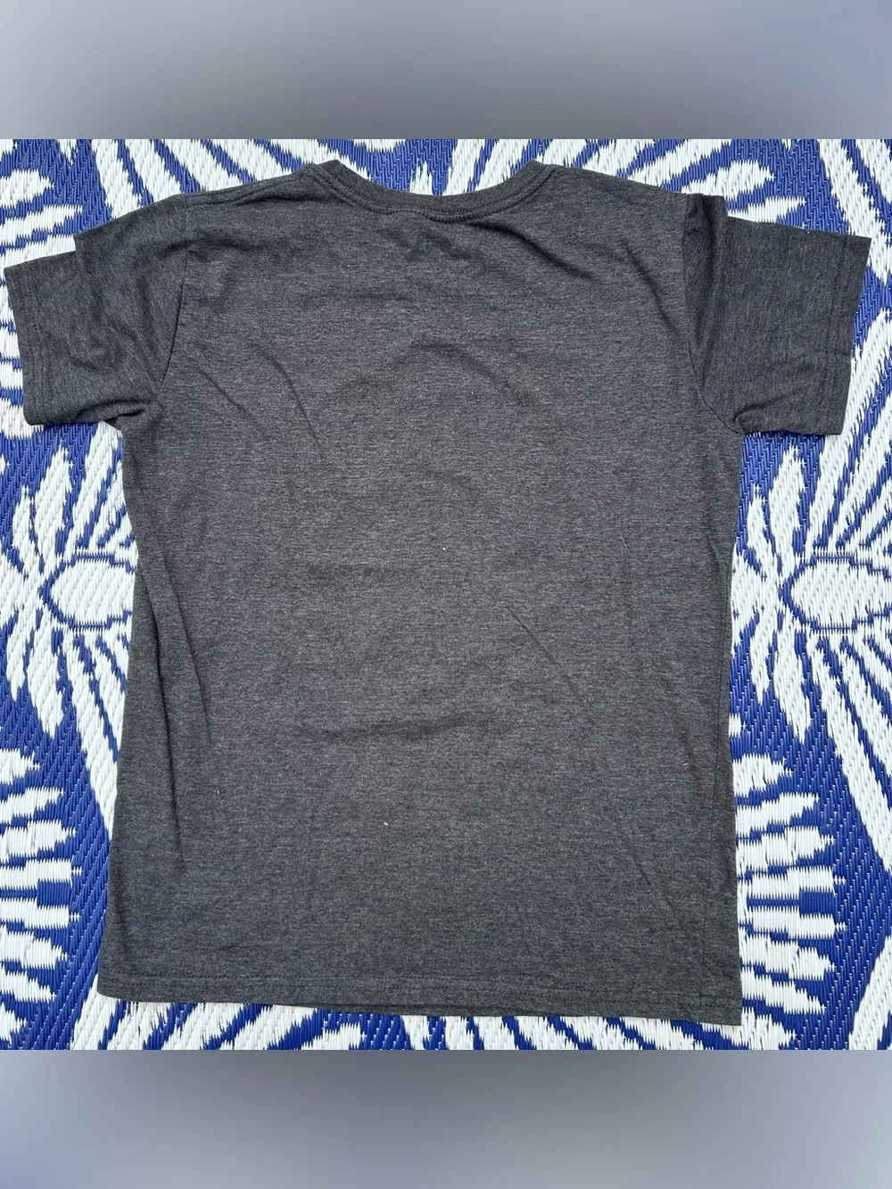 🌺Bluey Short-Sleeve Kids Tee in Charcoal with Bluey & Bingo - size Youth XL